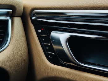 Used Porsche Macan 2014 for sale - 76735338: Photo