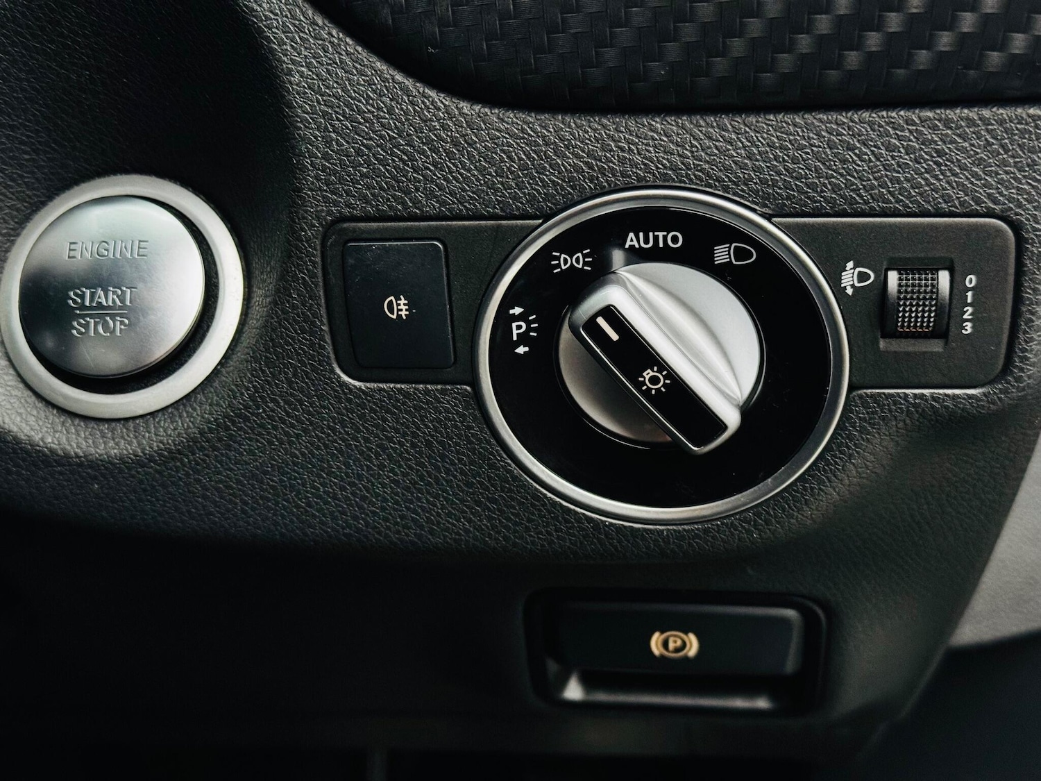 Used Mercedes-Benz A-Class 2017 for sale - 77039814: Photo 43