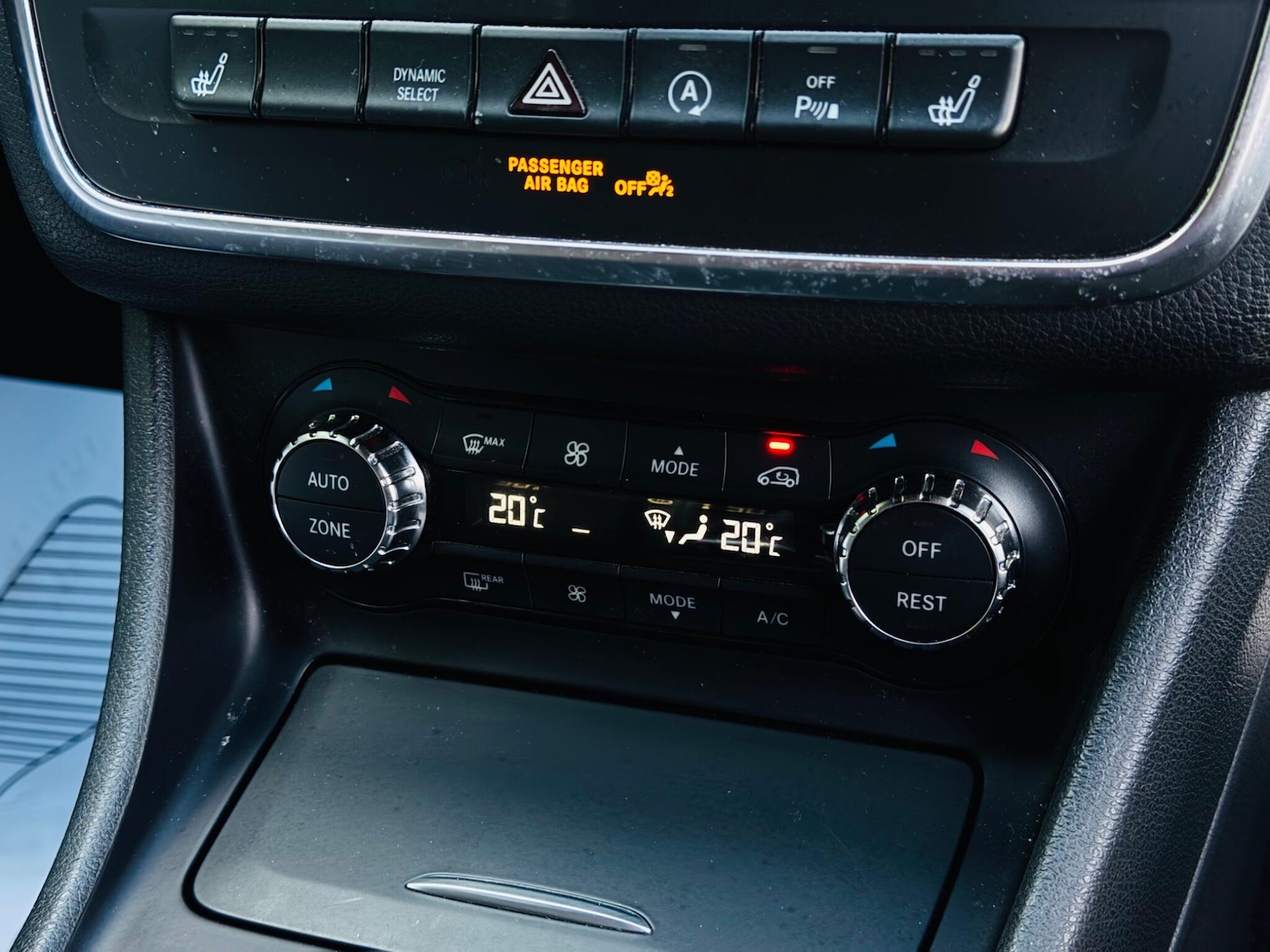 Used Mercedes-Benz CLA 2015 for sale - 76735420: Photo 44