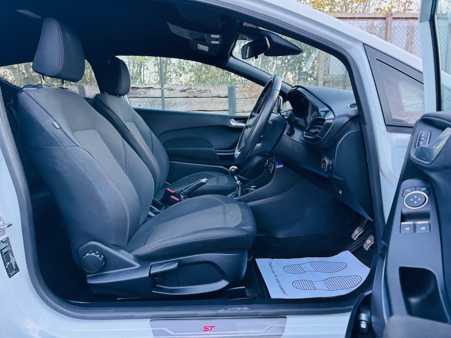 Used Ford Fiesta 2017 for sale - 76735320: Photo 23