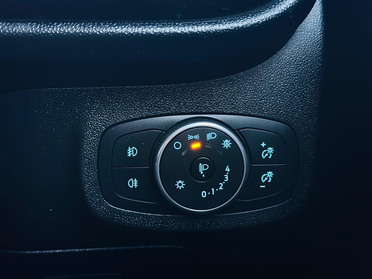 Used Ford Fiesta 2017 for sale - 76735320: Photo 37