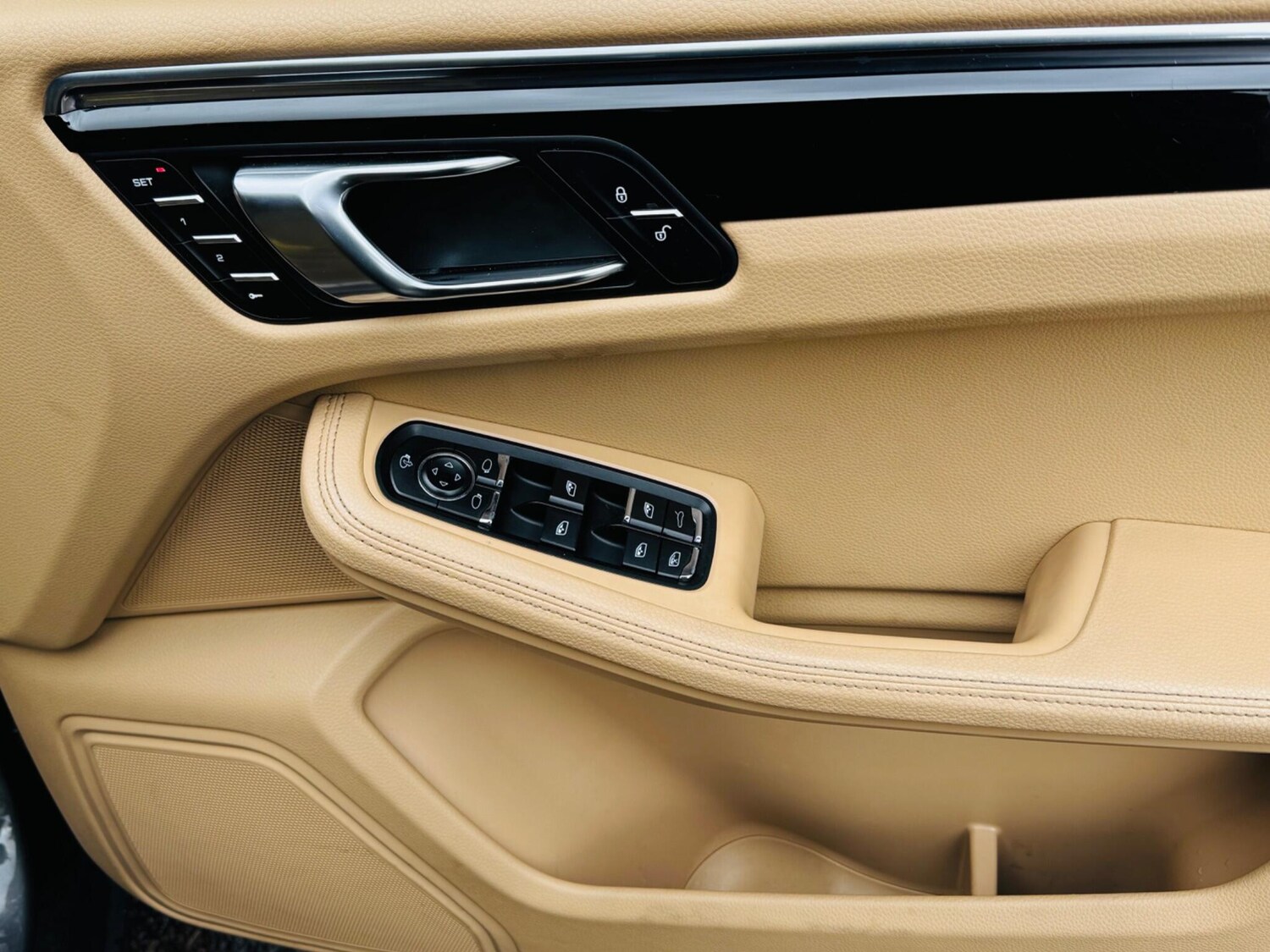 Used Porsche Macan for sale - 76691148: Photo 31