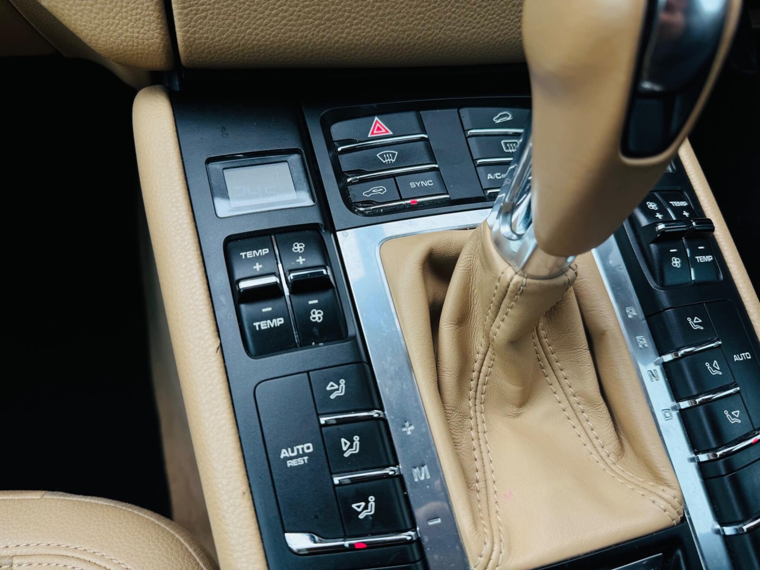 Used Porsche Macan for sale - 76691148: Photo 55