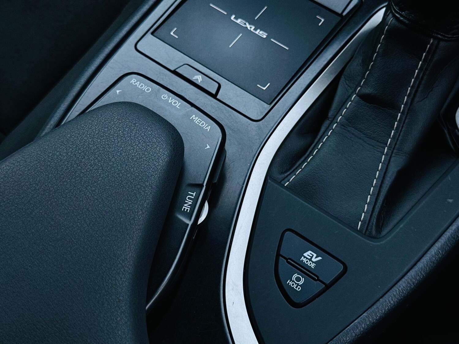 Used Lexus UX 2020 for sale - 76735474: Photo 40