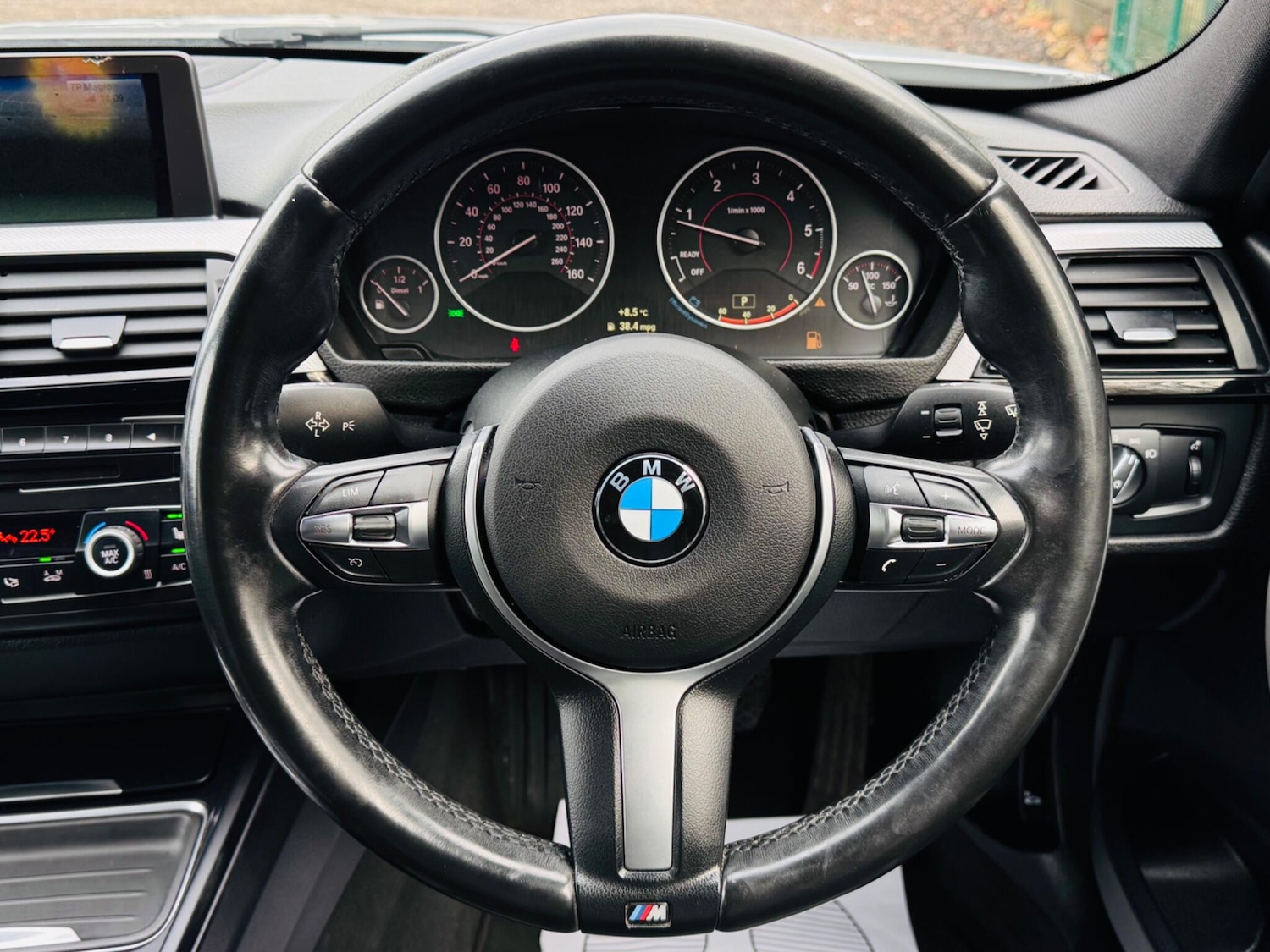 Used BMW 3 Series 2015 for sale - 77637433: Photo 40