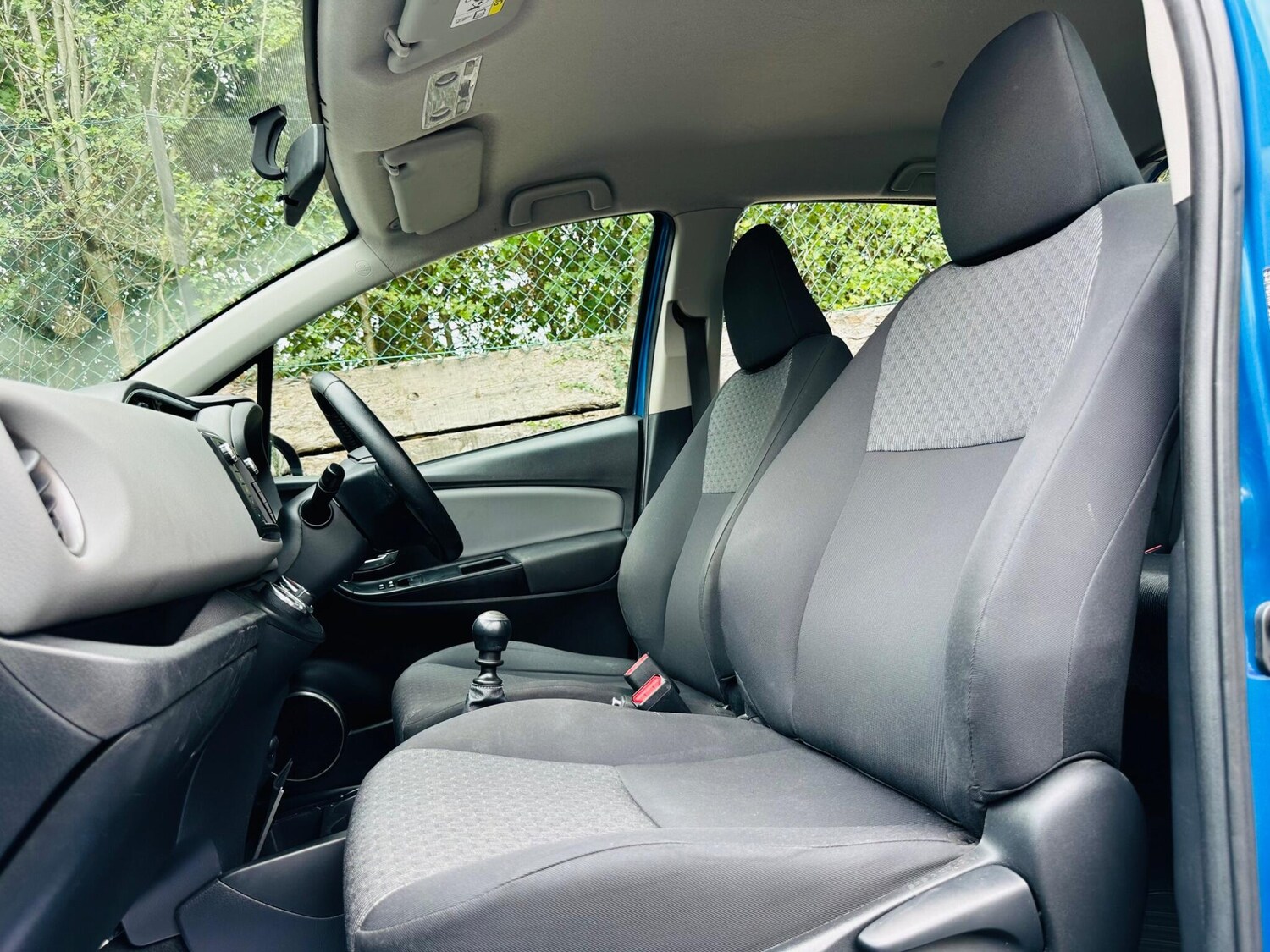 Used Toyota Yaris 2015 for sale - 76691145: Photo 25