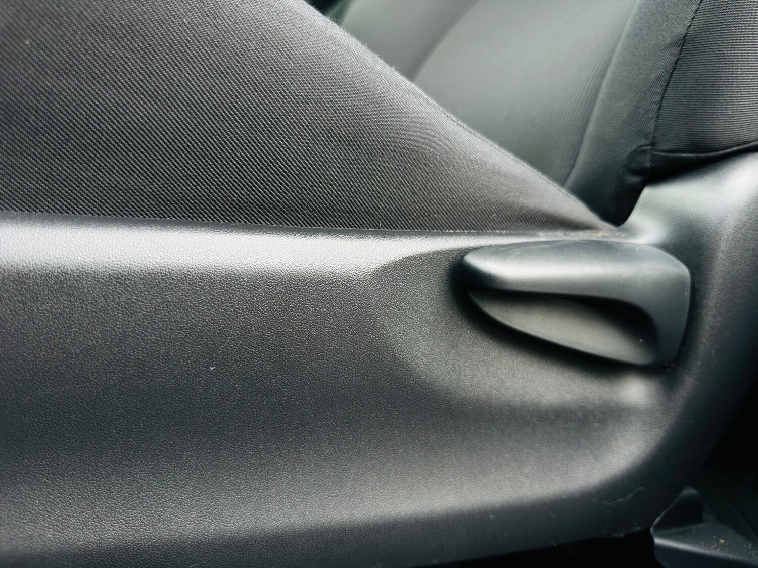 Used Toyota Yaris 2015 for sale - 76691145: Photo 27