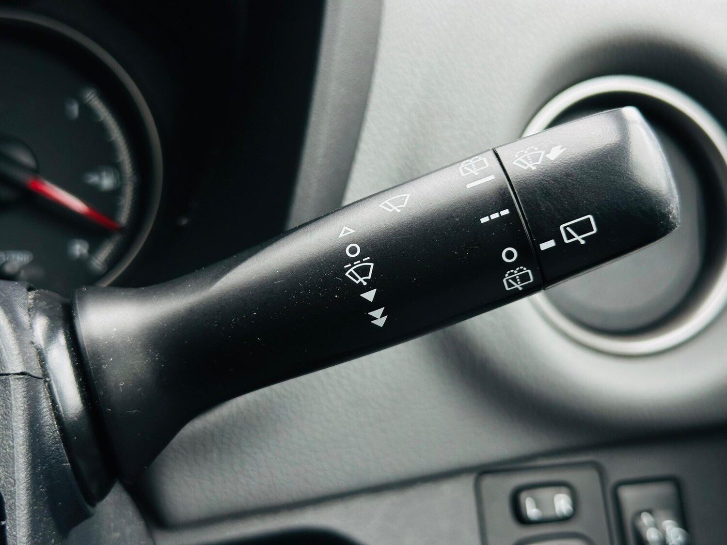 Used Toyota Yaris 2015 for sale - 76691145: Photo 33