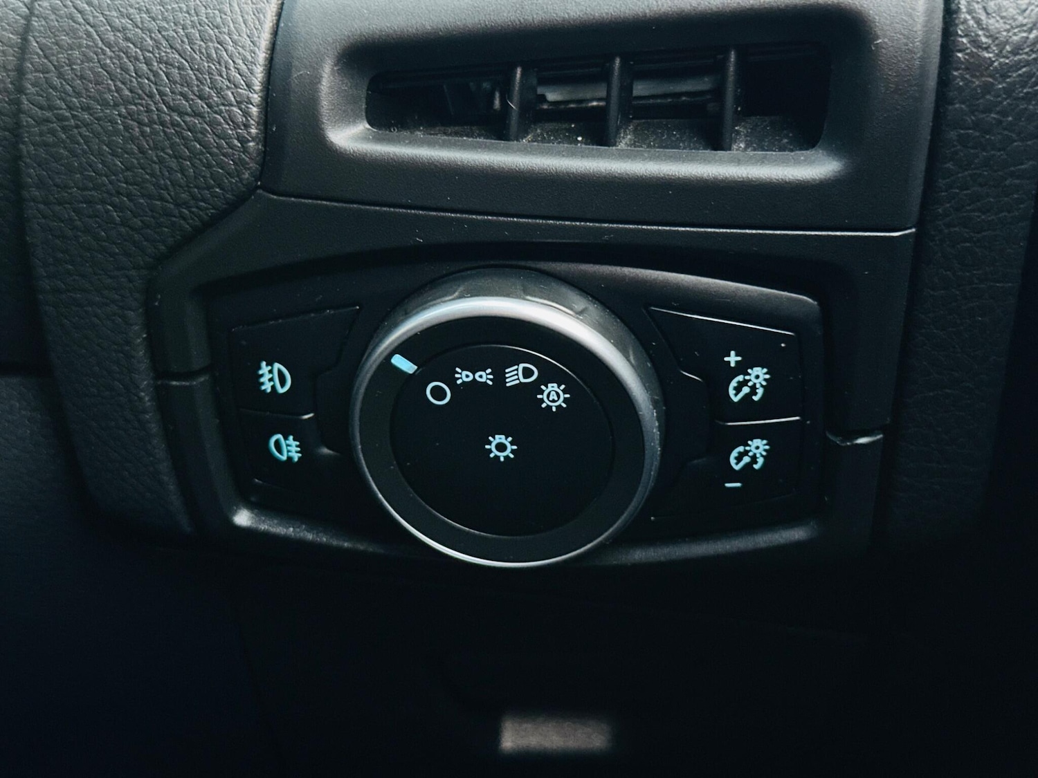 Used Ford Focus 2015 for sale - 76691152: Photo 35