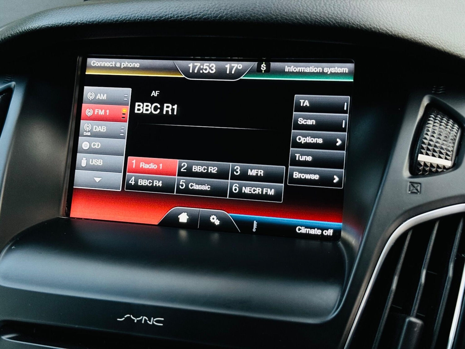 Used Ford Focus 2015 for sale - 76691152: Photo 43