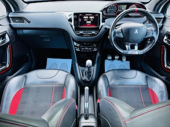 Used Peugeot 208 2015 for sale - 75539892: Photo