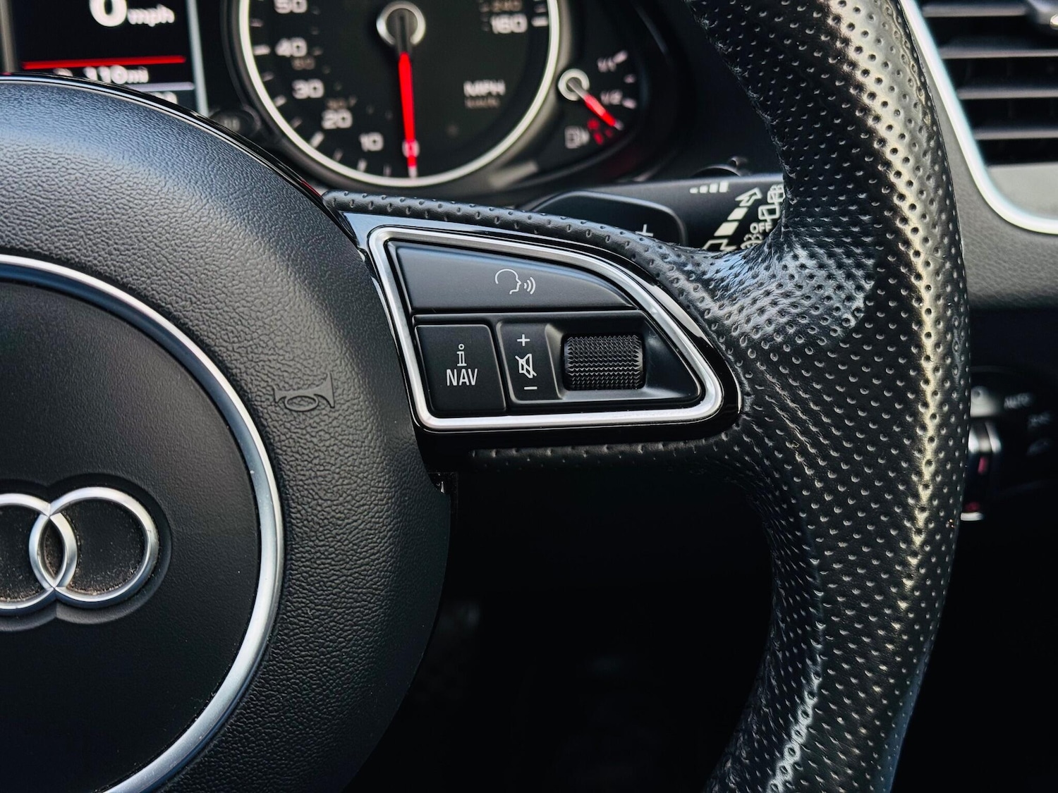 Used Audi Q5 2015 for sale - 77279773: Photo 50