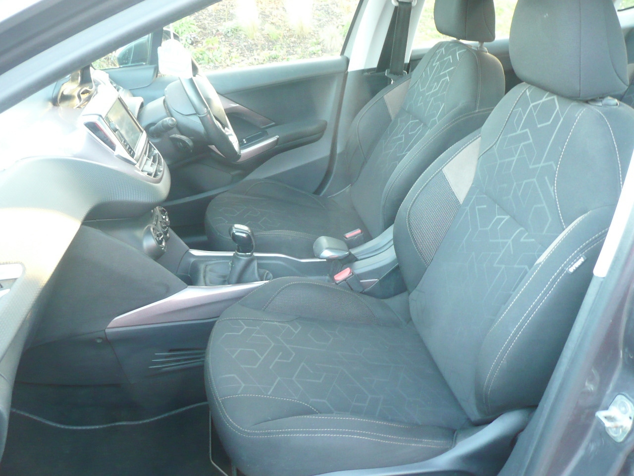 Used Peugeot 2008 2015 for sale - 76640072: Photo 11