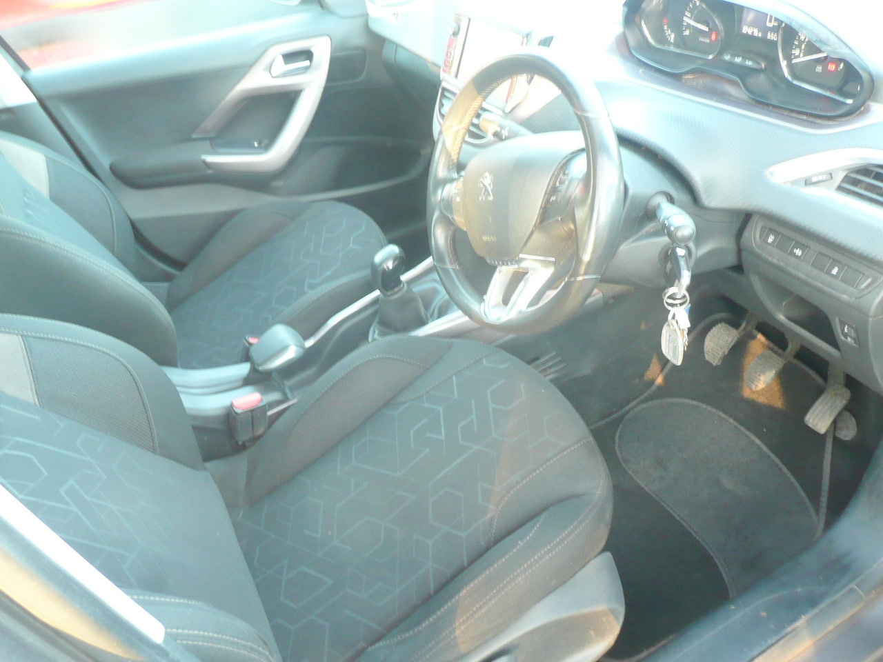 Used Peugeot 2008 2015 for sale - 76640072: Photo 20