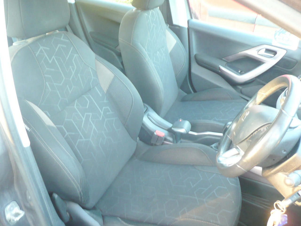 Used Peugeot 2008 2015 for sale - 76640072: Photo 21