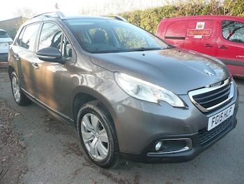 Used Peugeot 2008 2015 for sale - 76640072: Photo