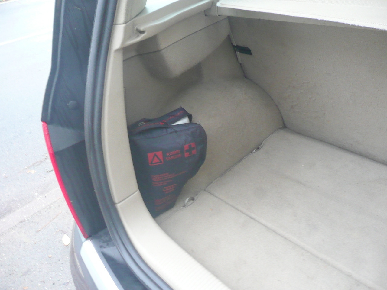 Used Audi A2 2001 for sale - 76553769: Photo 14