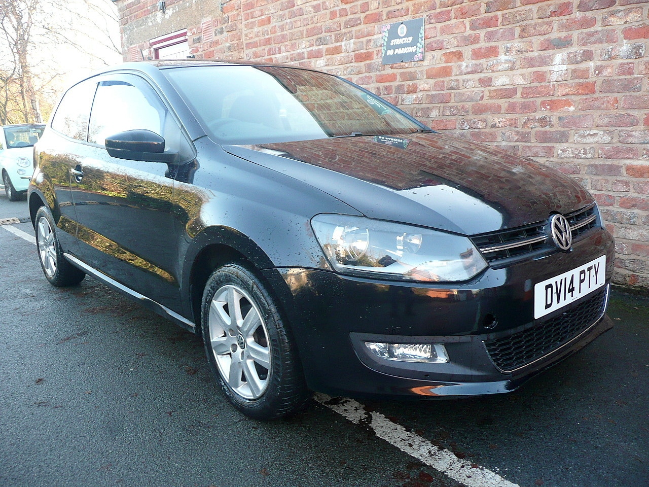 Used Volkswagen Polo 2014 for sale - 76693304: Photo 1