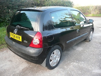 Used Renault Clio 2004 for sale - 77918539: Photo