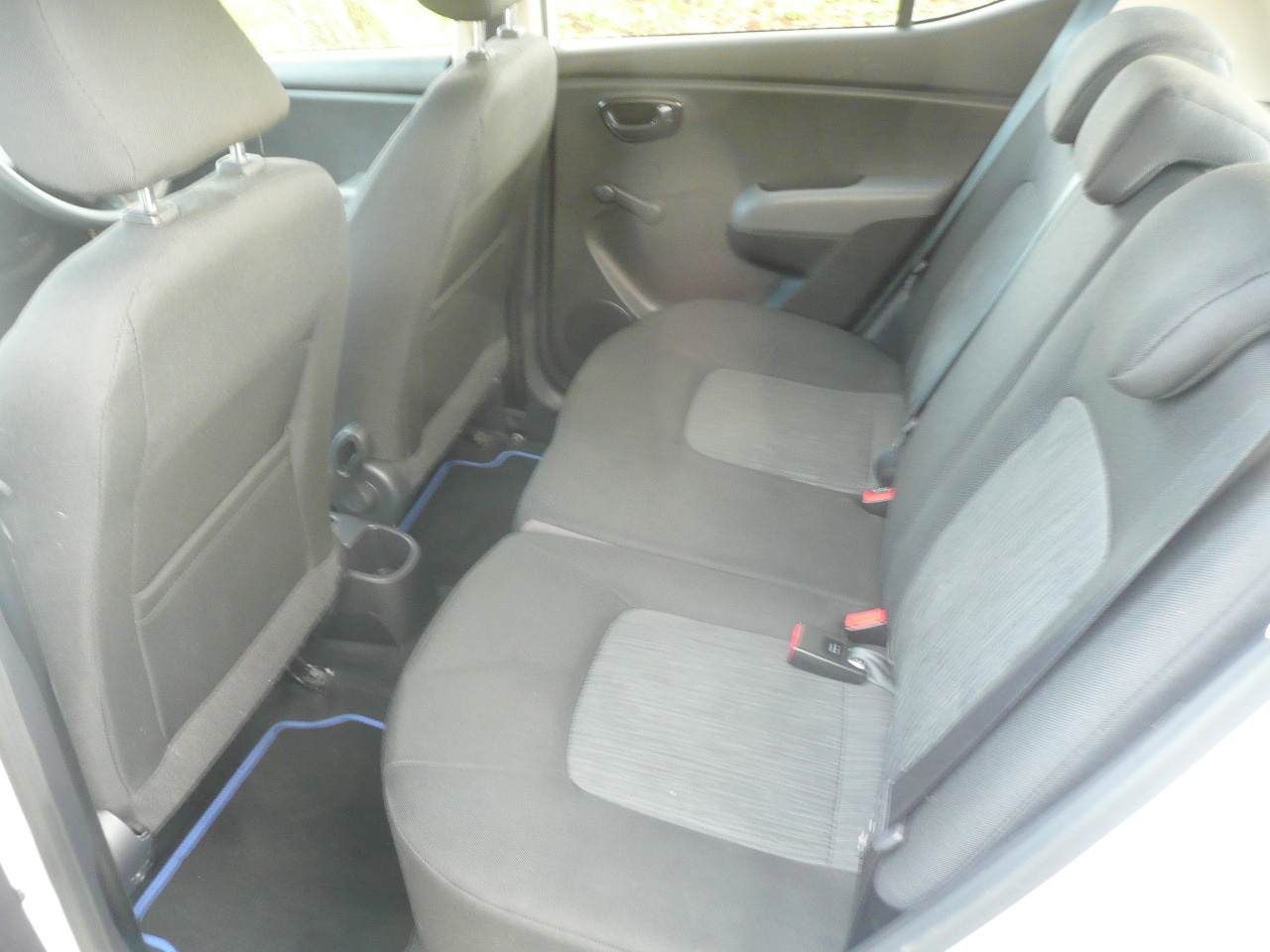 Used Hyundai i10 2013 for sale - 76428064: Photo 10