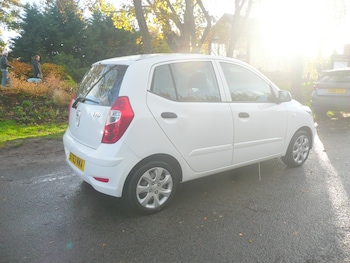 Used Hyundai i10 2013 for sale - 76428064: Photo