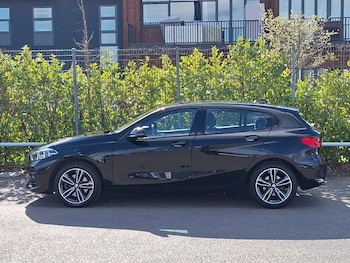 Used BMW 1 Series 2023 for sale - 78033055: Photo