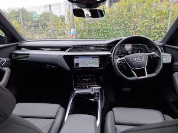 Used Audi e-tron 2023 for sale - 78621775: Photo