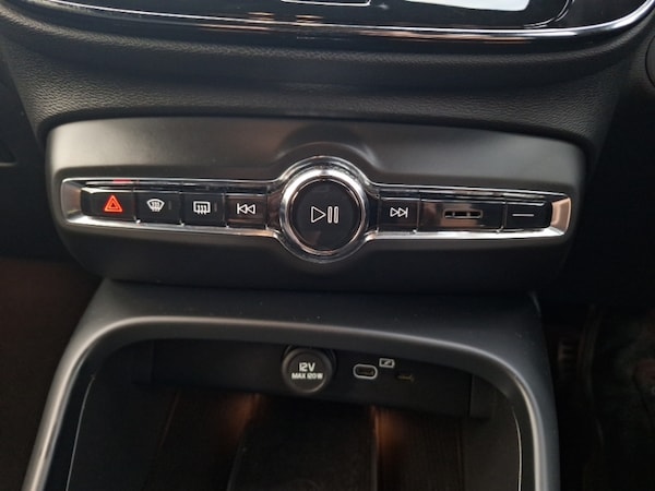 Used Volvo XC40 2022 for sale - 76213691: Photo 15