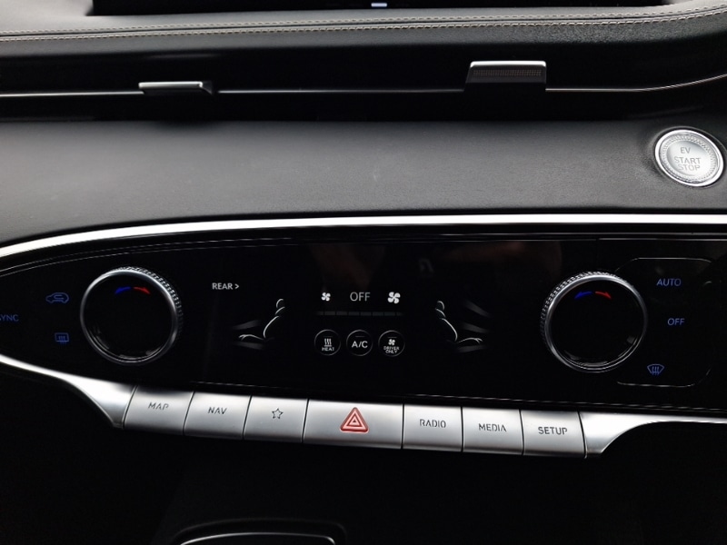 Used Genesis GV70 2023 for sale - 77847367: Photo 15