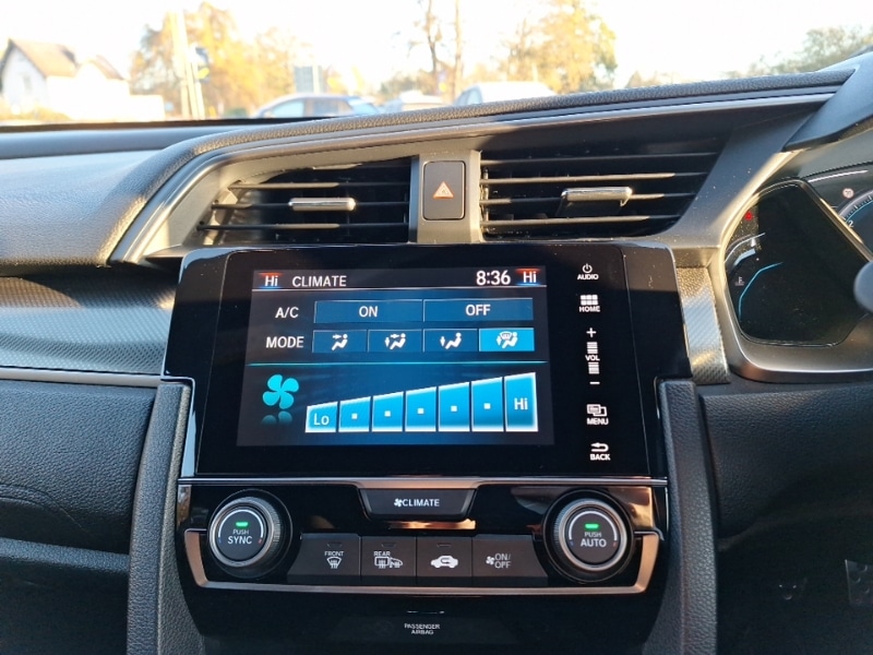 Used Honda Civic 2018 for sale - 76651504: Photo 14