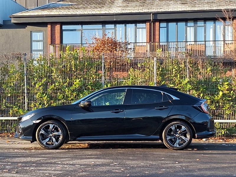 Used Honda Civic 2018 for sale - 76651504: Photo 4
