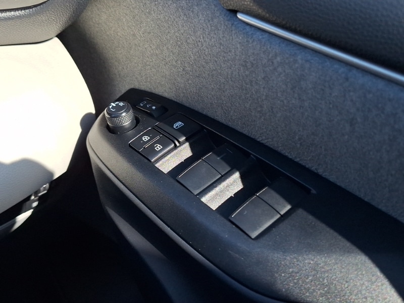 Used Toyota Yaris 2021 for sale - 77947685: Photo 17