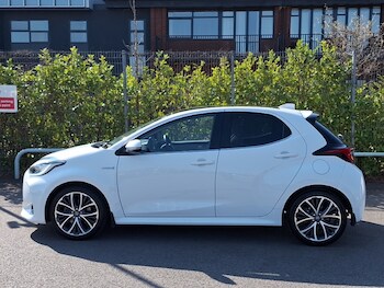 Used Toyota Yaris 2021 for sale - 77947685: Photo