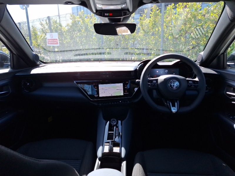 Used Alfa Romeo Junior 2025 for sale - 78147102: Photo 2