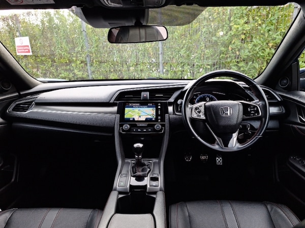 Used Honda Civic 2019 for sale - 76252016: Photo 2