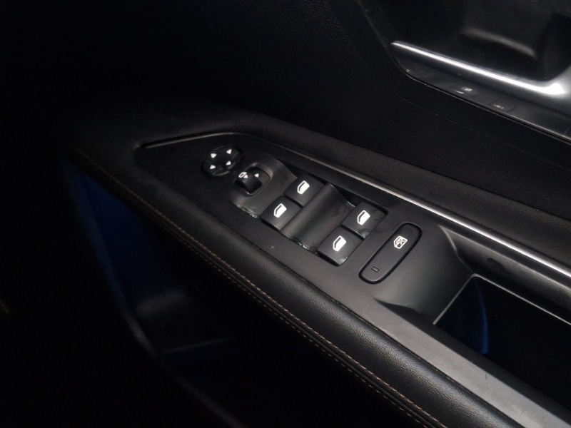 Used Peugeot 3008 2020 for sale - 77293875: Photo 17