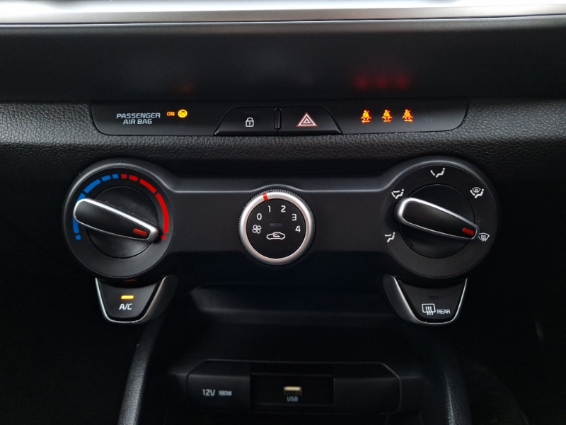 Used Kia Stonic 2023 for sale - 78202670: Photo 15