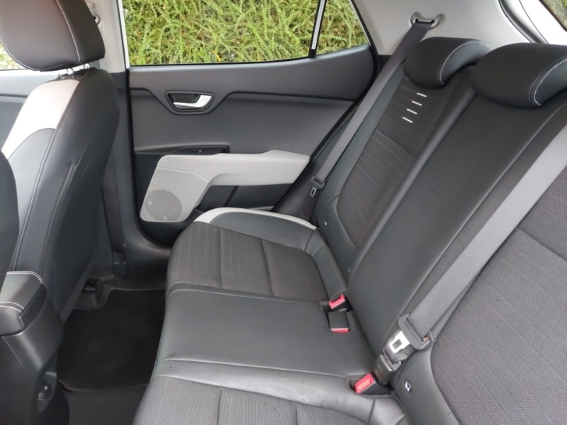 Used Kia Stonic 2019 for sale - 76271930: Photo 6