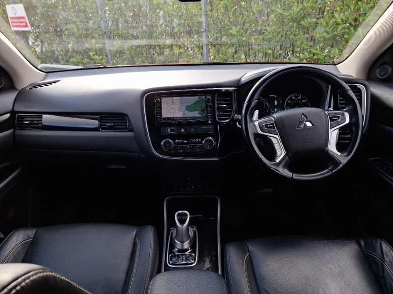 Used Mitsubishi Outlander 2017 for sale - 77352974: Photo 2