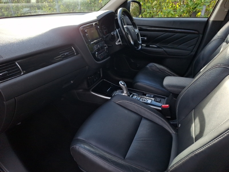 Used Mitsubishi Outlander 2017 for sale - 77352974: Photo 5