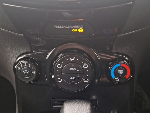 Used Ford Fiesta 2015 for sale - 76271926: Photo 13