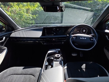 Used Kia EV6 2022 for sale - 79461126: Photo