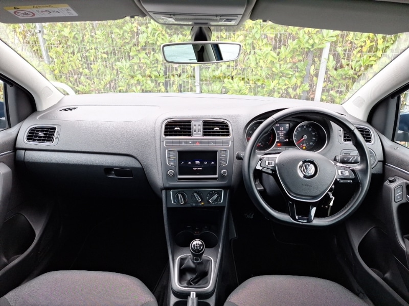 Used Volkswagen Polo 2017 for sale - 76427319: Photo 2