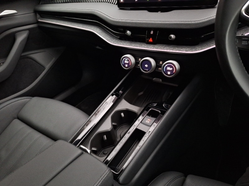 Used Skoda Superb 2024 for sale - 77338355: Photo 14