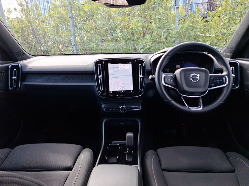 Used Volvo XC40 2022 for sale - 78033057: Photo 2