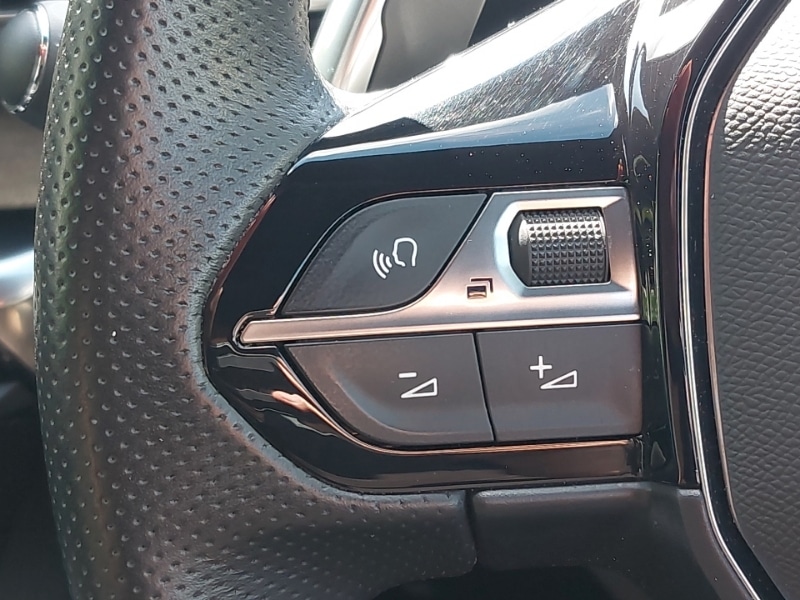 Used Peugeot 3008 2021 for sale - 76628789: Photo 12