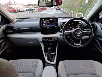 Used Toyota Yaris 2021 for sale - 77338351: Photo