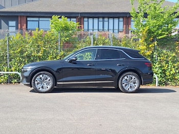 Used Genesis GV70 2023 for sale - 75408941: Photo