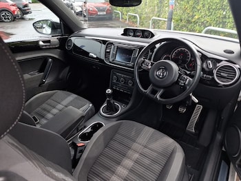 Used Volkswagen Beetle 2015 for sale - 78853333: Photo