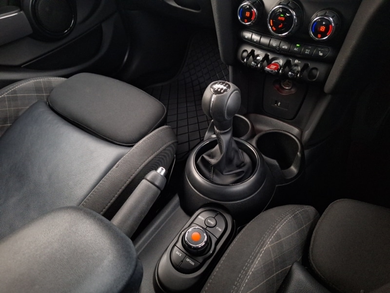 Used MINI Hatch 2019 for sale - 77379981: Photo 15